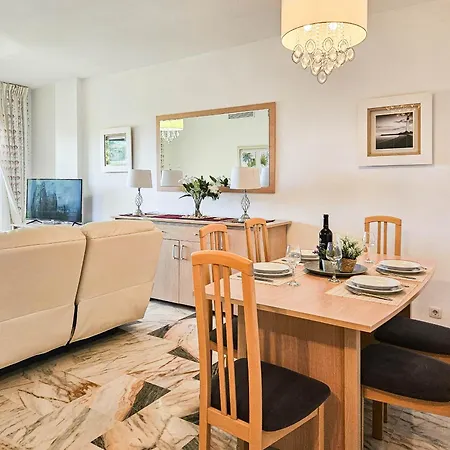 Apartment Two Bedroom With Pool & Sea Views *