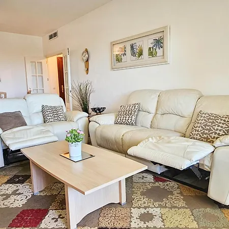 Apartment Two Bedroom With Pool & Sea Views *